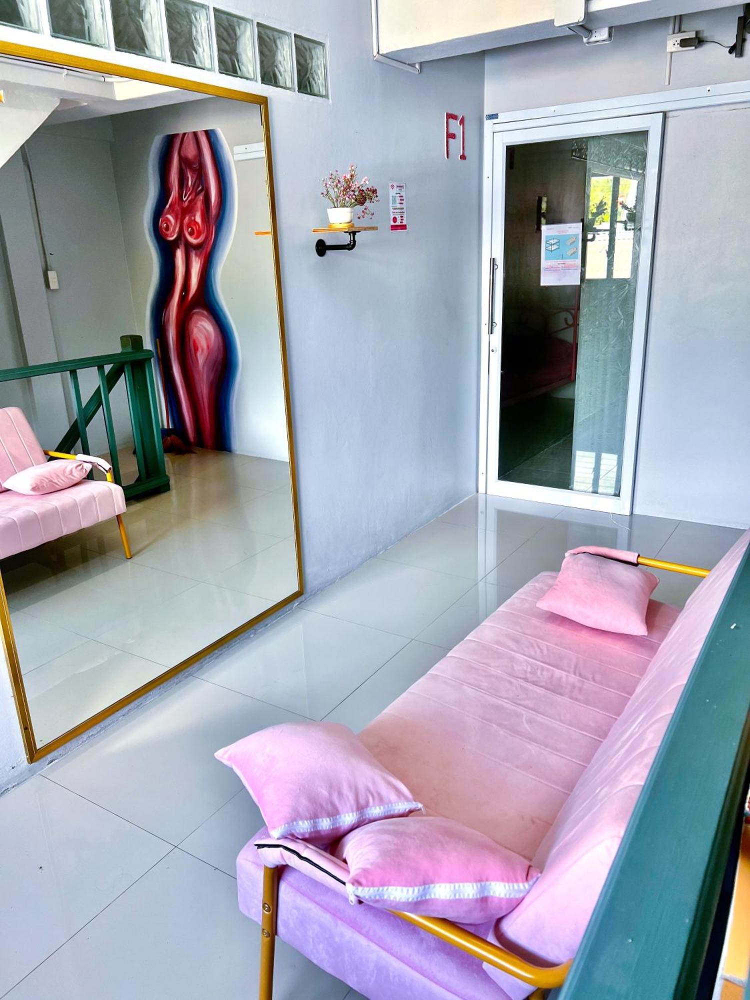 Arena Boutique Hotel Female Only Thong Sala Exterior foto